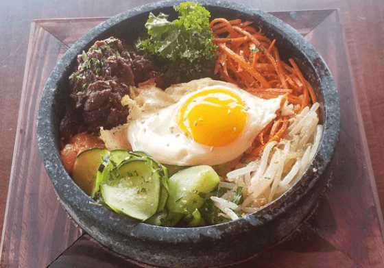 Comida koreana ofrece este restaurante llamado
<b>Mr. Bibi, ubicado en Oceanside</b>, y el que ocupa el puesto número 26 del ranking de los 100 mejores de Estados Unidos.