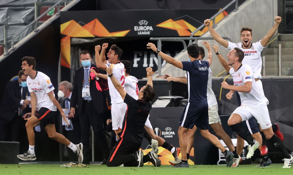 Las postales de la celebración del cuadro de Lopetegui tras imponerse al Inter en la final.