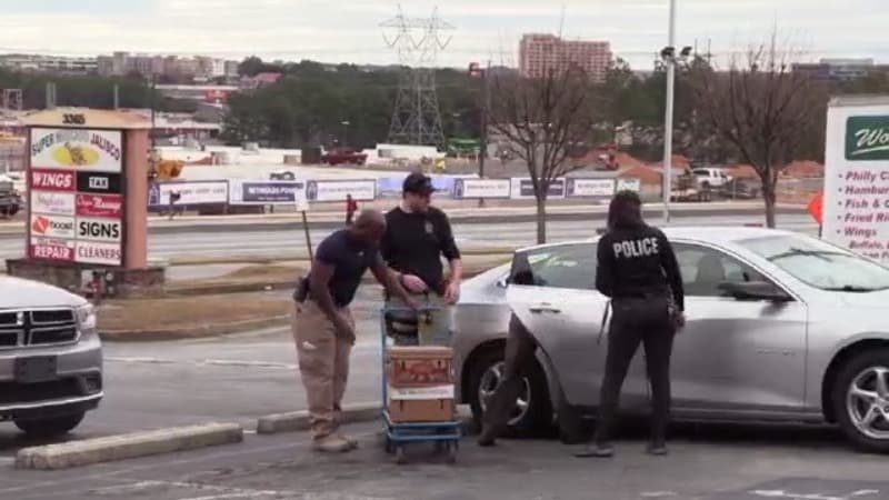 ¿Por qué agentes federales allanaron los supermercados Jalisco en Atlanta?