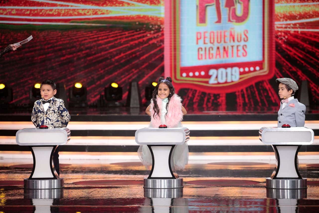 Uno de los momentos más divertidos fue cuando cada uno de los capitanes mostró cómo se baila la quebradita.