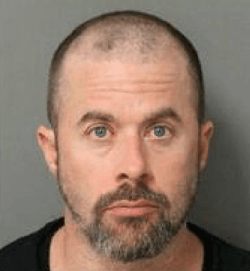 Tres reos son capturados en Cary, uno sigue prófugo