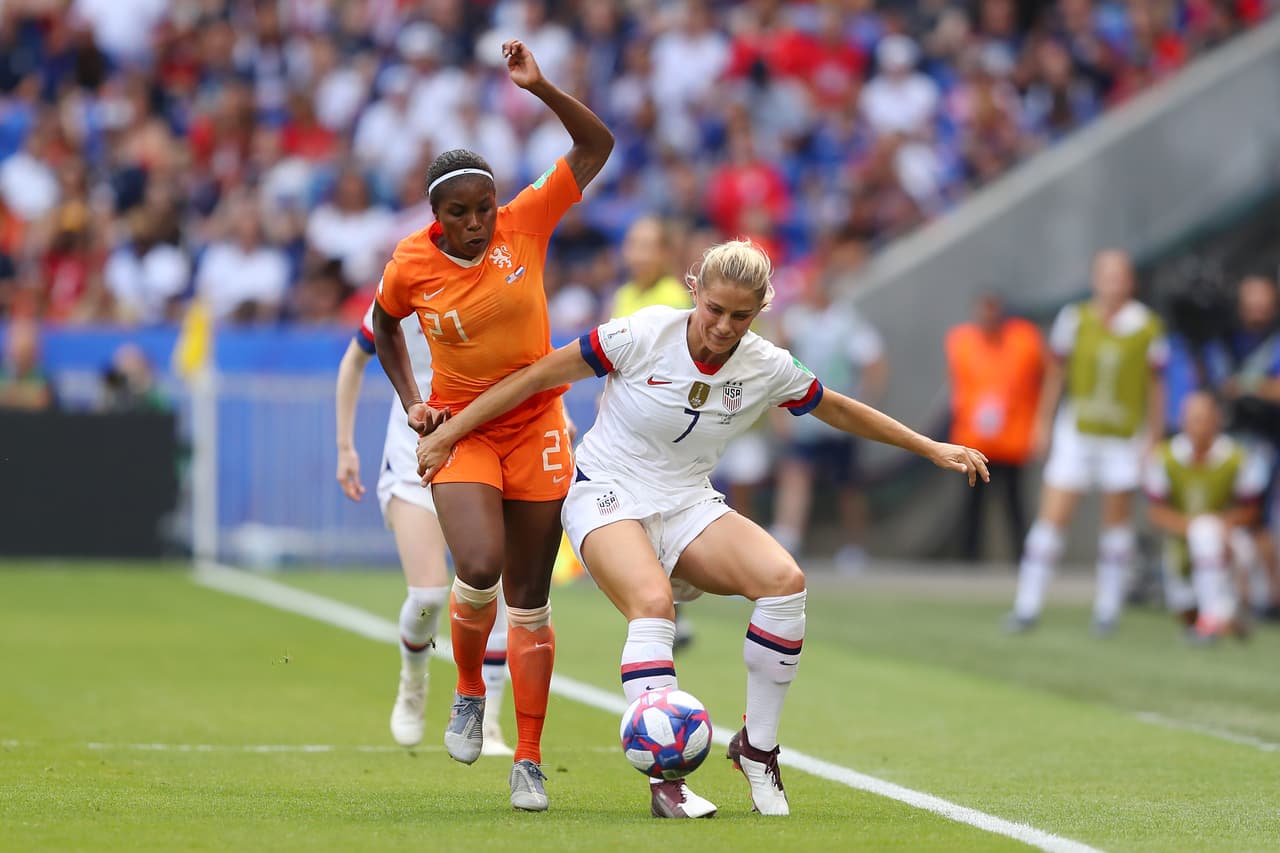 Estados Unidos se coronó campeón del Mundial de Fútbol Femenino al derrotar 2-0 a Países Bajos en la Final en Lyon, con Megan Rapinoe y Rose Lavelle como las anotadoras para el título.