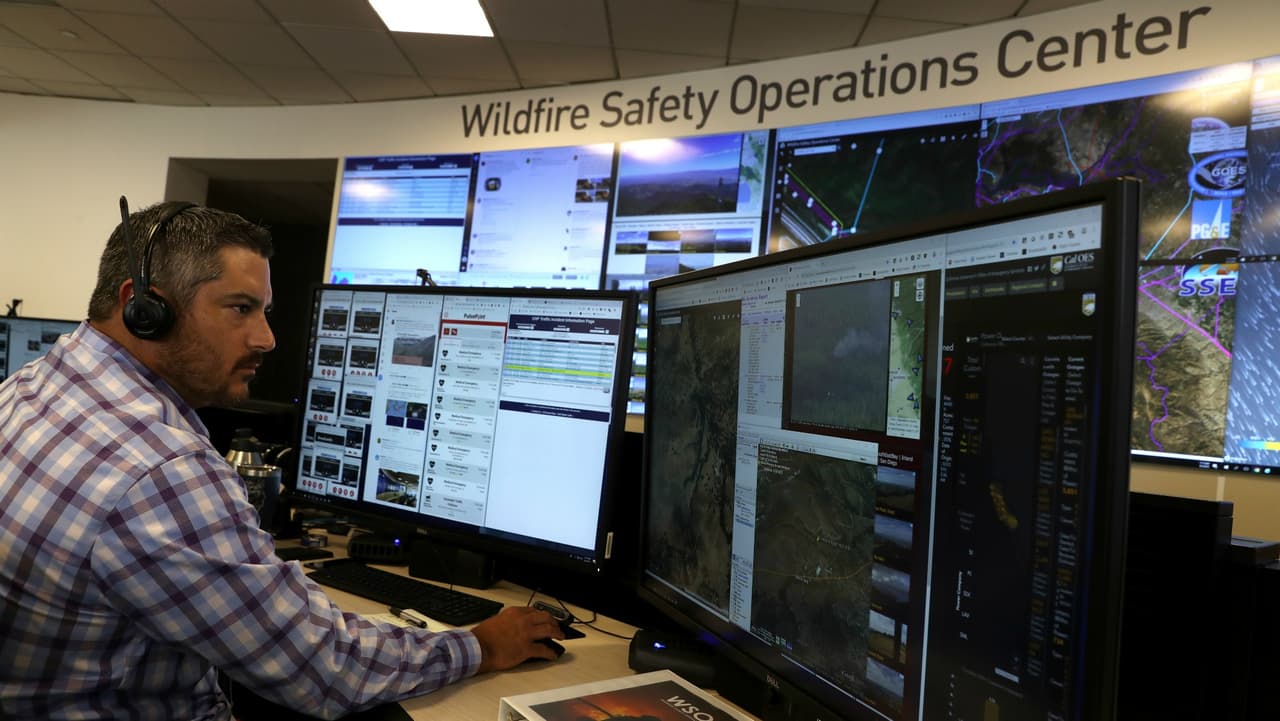 Reguladores estatales investigan los apagones que afectaron a millones de residentes en California