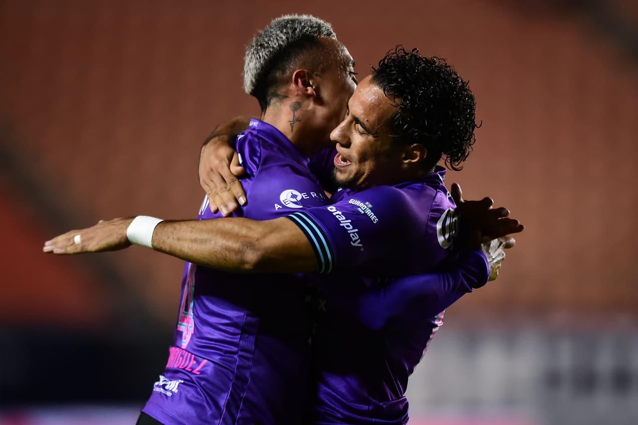 Con triplete de Camilo Sanvezzo, gol de Aristeguieta y gol de Luis Mendoza, Mazatlán cnisgue una histórica goleada sobre el Atlético San Luis.