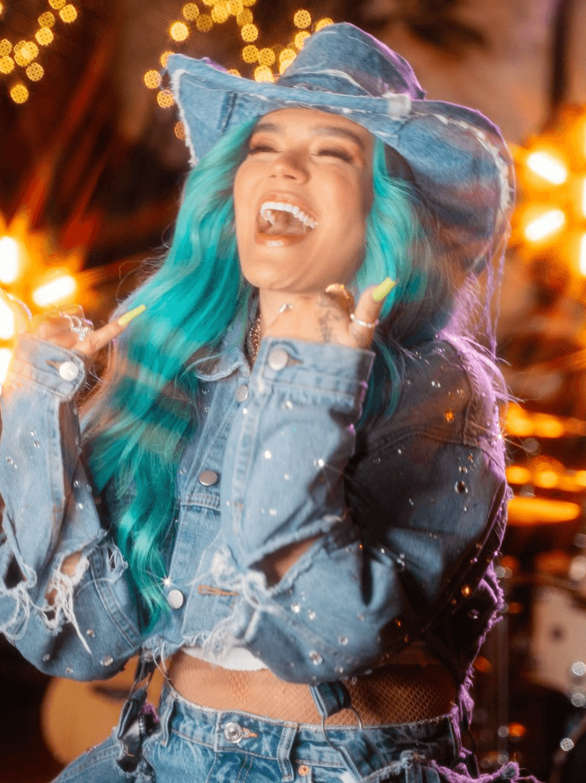 La presentación fue aplaudida por muchos, pero no agradó a más de un artista mexicano, ya que al parecer la cantante colombiana no respetó ciertos códigos del ’Mariachi’.