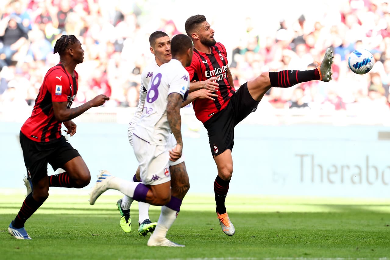 Milan se mantiene líder con triunfo de local sobre Fiorentina por 1-0, Udinese cayó de local 1-2 ante Inter Milán y Empoli perdió por goleada de 1-3 en casa ante Torino.