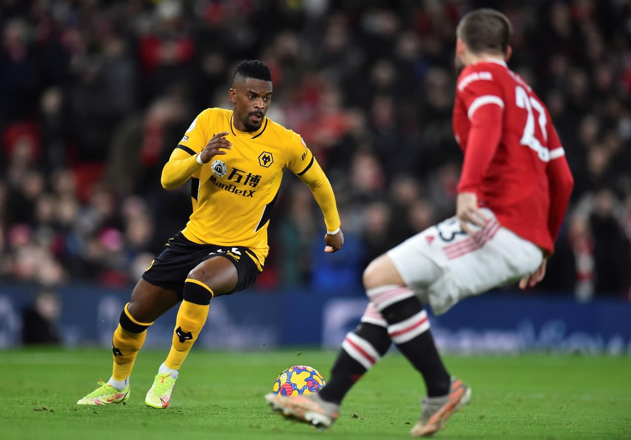 Wolverhampton le pega al Manchester United 1-0 con gol de Joao Moutinho al minuto 82' del encuentro. Cristiano Ronaldo había convertido pero se anuló la anotación por ser fuera de lugar. El mexicano Raúl Jiménez fue titular durante el encuentro.