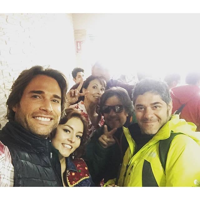 En la novela va a compartir créditos con su pareja Angelique Boyer.