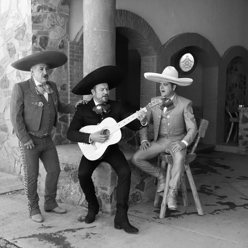 "
<b>Siento que no funciono como hombre</b>, que no sirvo. Entonces, yo tengo ganas de seguir funcionando como hombre y de seguir amando", dijo Arturo Peniche a Mara Patricia Castañeda sobre lo que lo llevó a tomar la decisión de separarse.
<br>