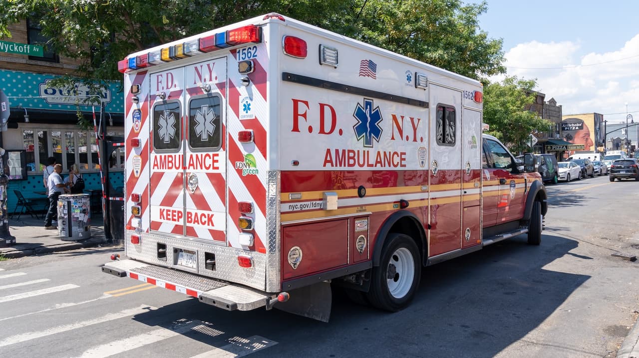 Intoxicación por fuga de monóxido de carbono deja 12 afectados en edificio de Brooklyn