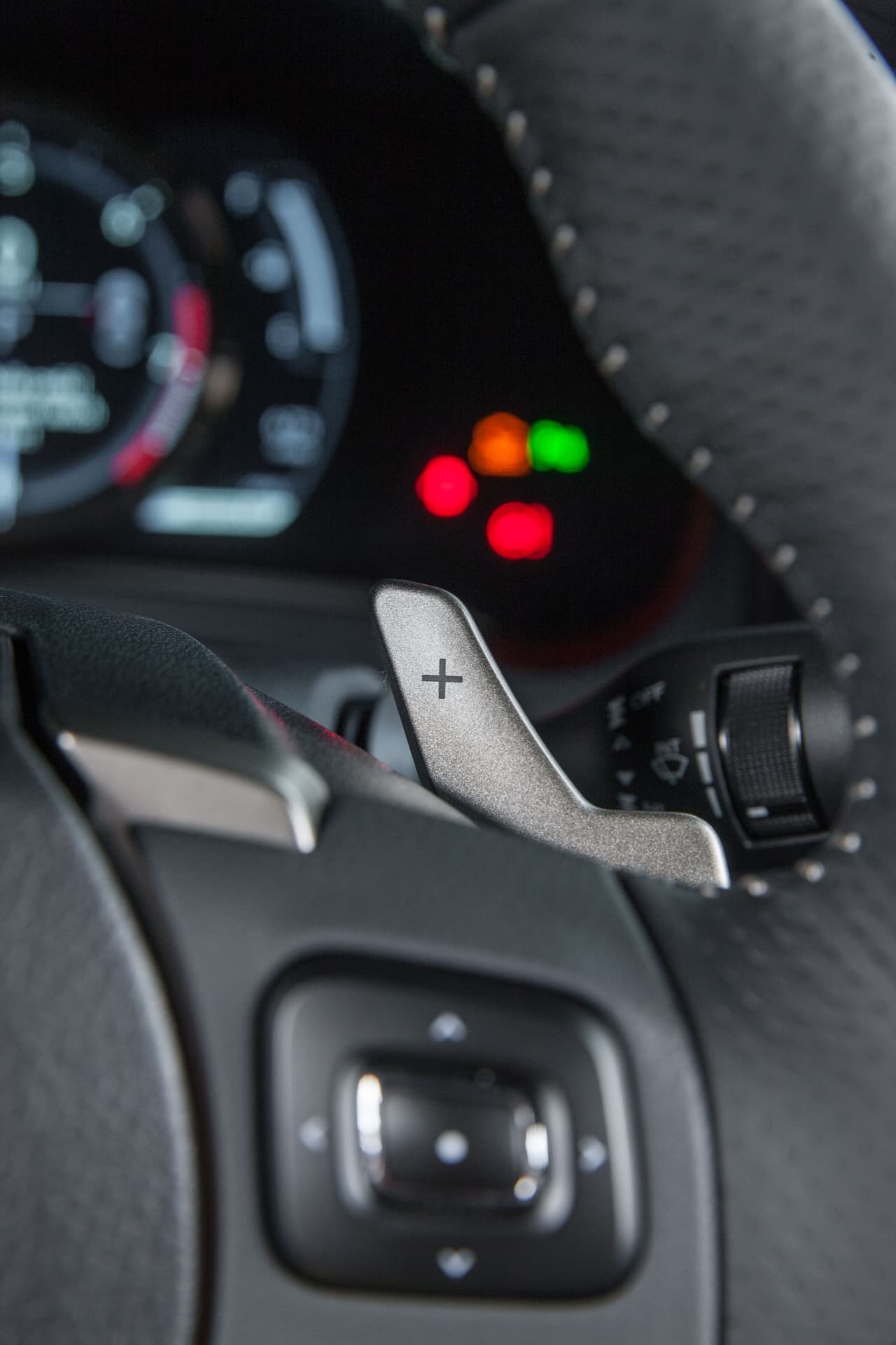 El precio inicial del Lexus RC 350 comienza en 42,780 dólares.