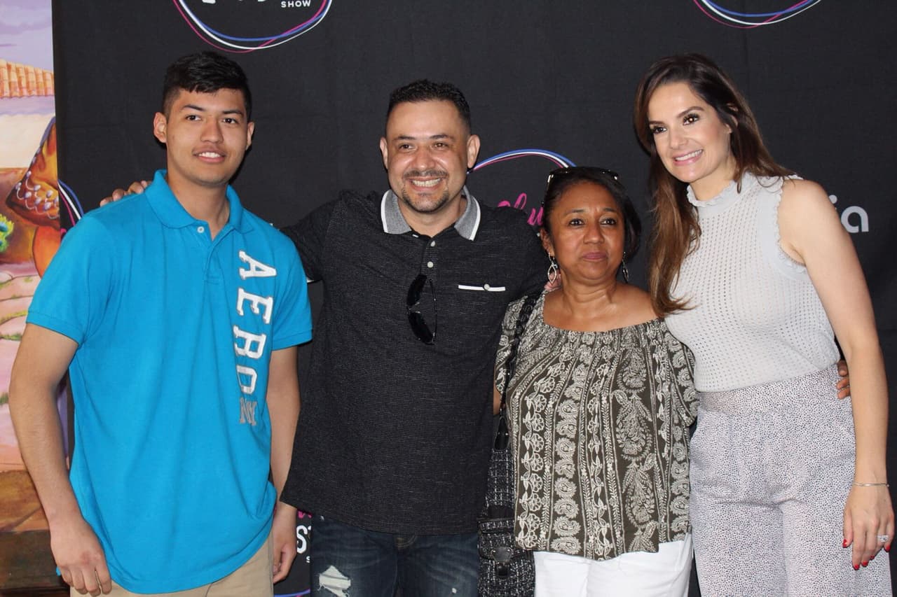 Cada familia presente tuvo su turno.