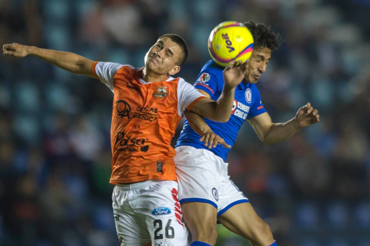 Cruz Azul llegó a este partido con la responsabilidad de ganar para depender de si mismo su clasificación en la Copa MX.