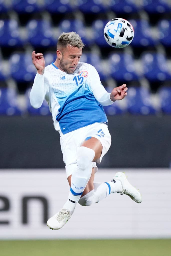 Mexico derrota a Costa Rica durante partido amistoso internacional. Con sede en Austria, el Tri con un remate de cabeza de Hirving 'Chucky' Lozano, logra imponerse por la mínima y se lleva la victoria. Es así cómo la selección dirigida por Gerardo Martino, finaliza sus partidos de práctica por Europa.