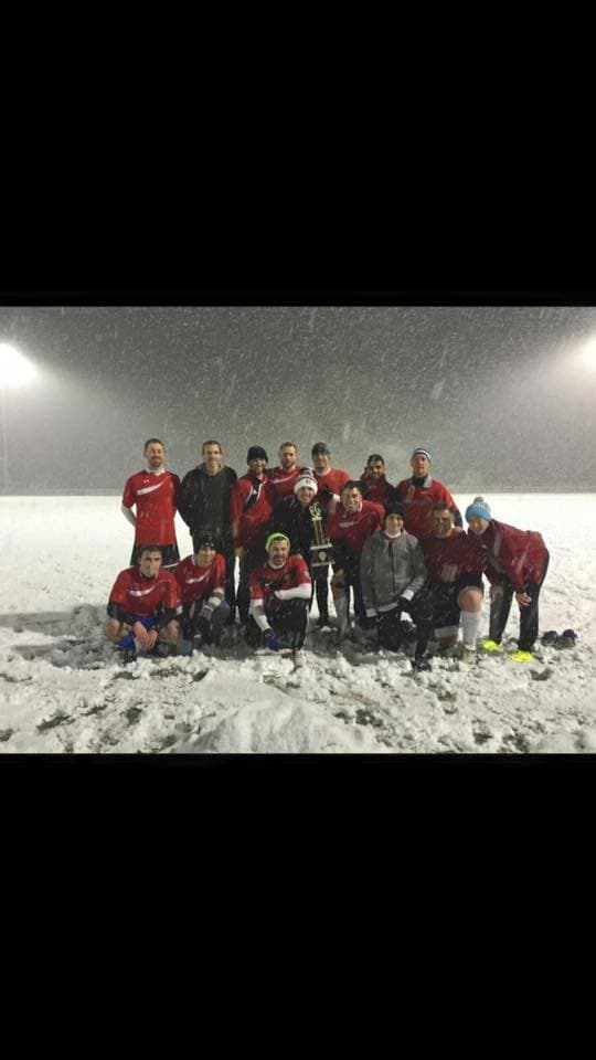Usuarios comparten fotos de la primera tormenta invernal de la temporada en Chicago.