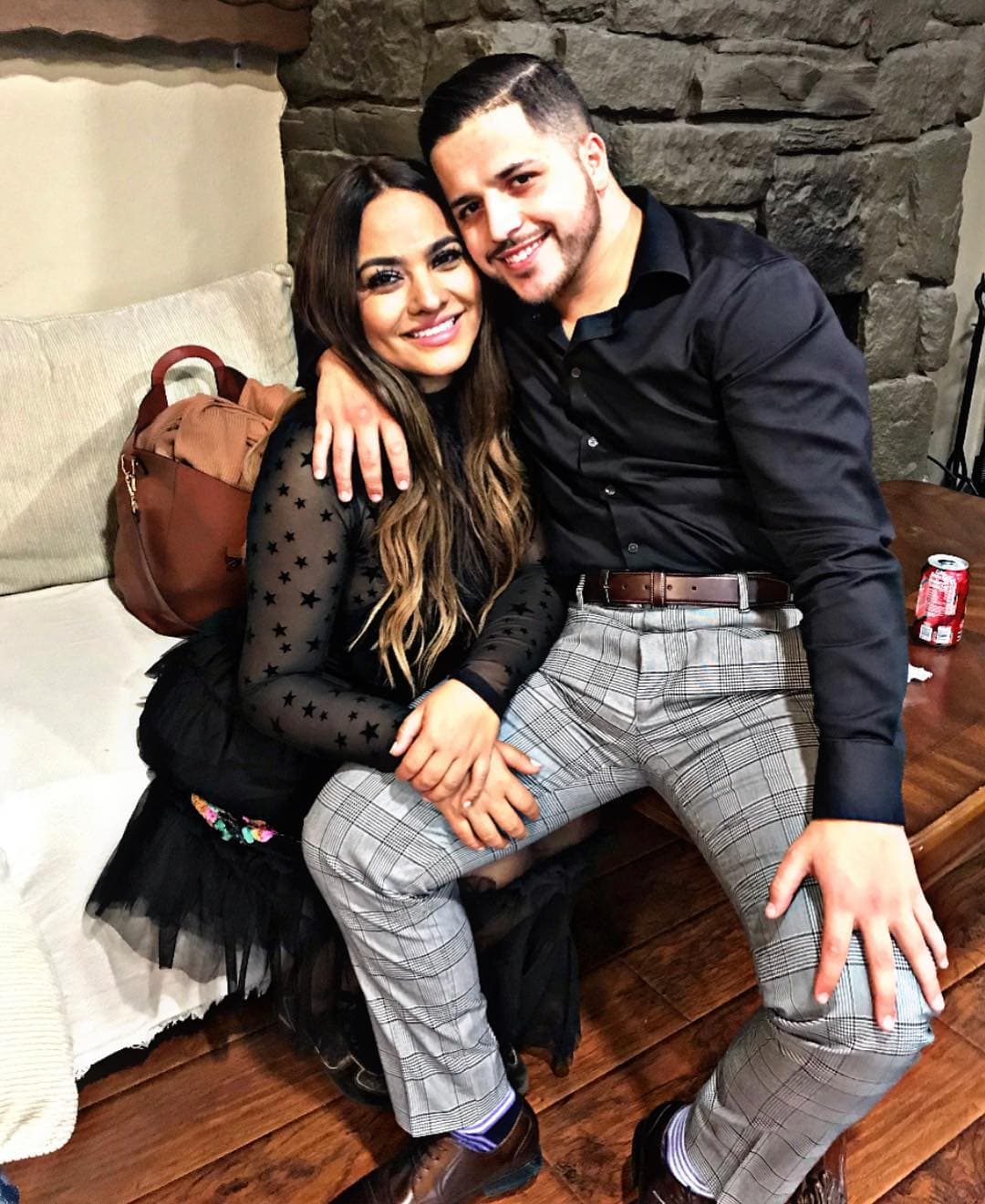 Ahora a
<b>Mayeli Alonso</b> la relacionan con el joven cantante del regional mexicano
<b>Jesús Mendoza</b>.