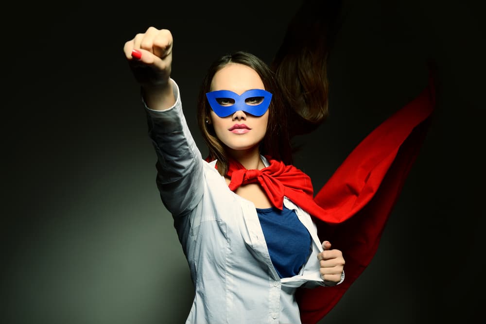 El eclipse pondrá ante ti la necesidad de decirle a esa persona “no quiero escuchar eso que me estás diciendo puesto que se trata de algo relacionado con personas que yo quiero y no me gusta que se hable mal de alguien que yo amo a sus espaldas”. Te costará valor y será necesario, pero te sentirás tan bien cuando estés defendiendo la causa de ese amigo.
<br>