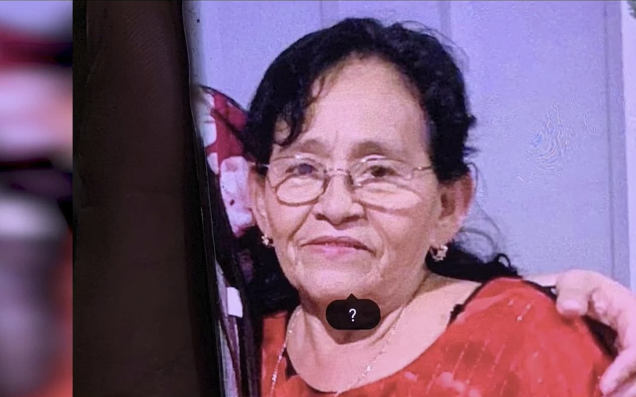 Las autoridadades identificaron a la víctima como Florinda Velásquez Hernández, de 64 años. Sus restos fueron encontrados dentro del contenedor de basura.