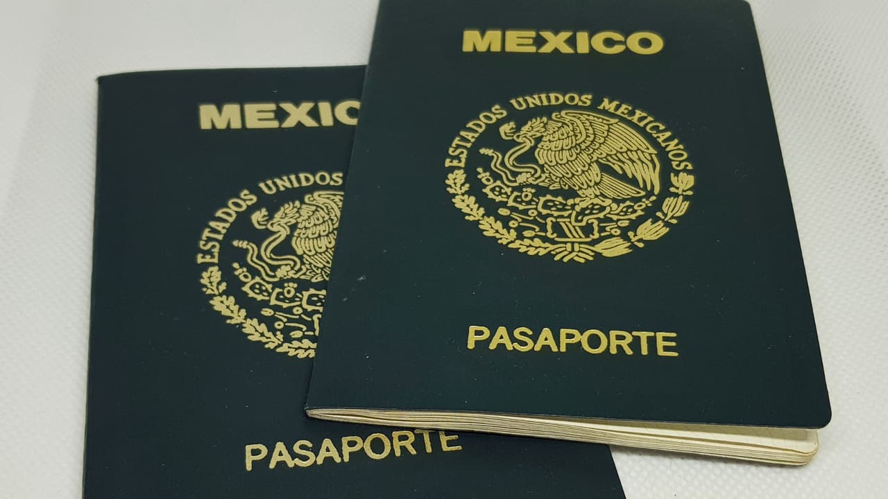 <h3 class="cms-H3-H3">Consulado Sobre Ruedas en junio: fechas y lugar de atención</h3> 📆 El operativo está programado
<b>del lunes 1 al viernes 5 de junio.</b>
<br>📍La atención será en:
<a href="https://maps.app.goo.gl/MF1wmw23nMRFJfEr6" target="_blank">1800 N Jefferson Ave, Mt. Pleasant</a>
<br>El servicio está dirigido a personas mexicanas que viven en el norte de Texas y
<b>necesitan documentos vigentes para identificarse, viajar, realizar trámites o mantener actualizada su documentación oficial.</b>
<br>Antes de acudir,
<b>se recomienda confirmar la cita y el horario asignado. </b>
<br>👉🏻 Cada persona
<b>debe presentarse el día y la hora que le corresponde.</b>