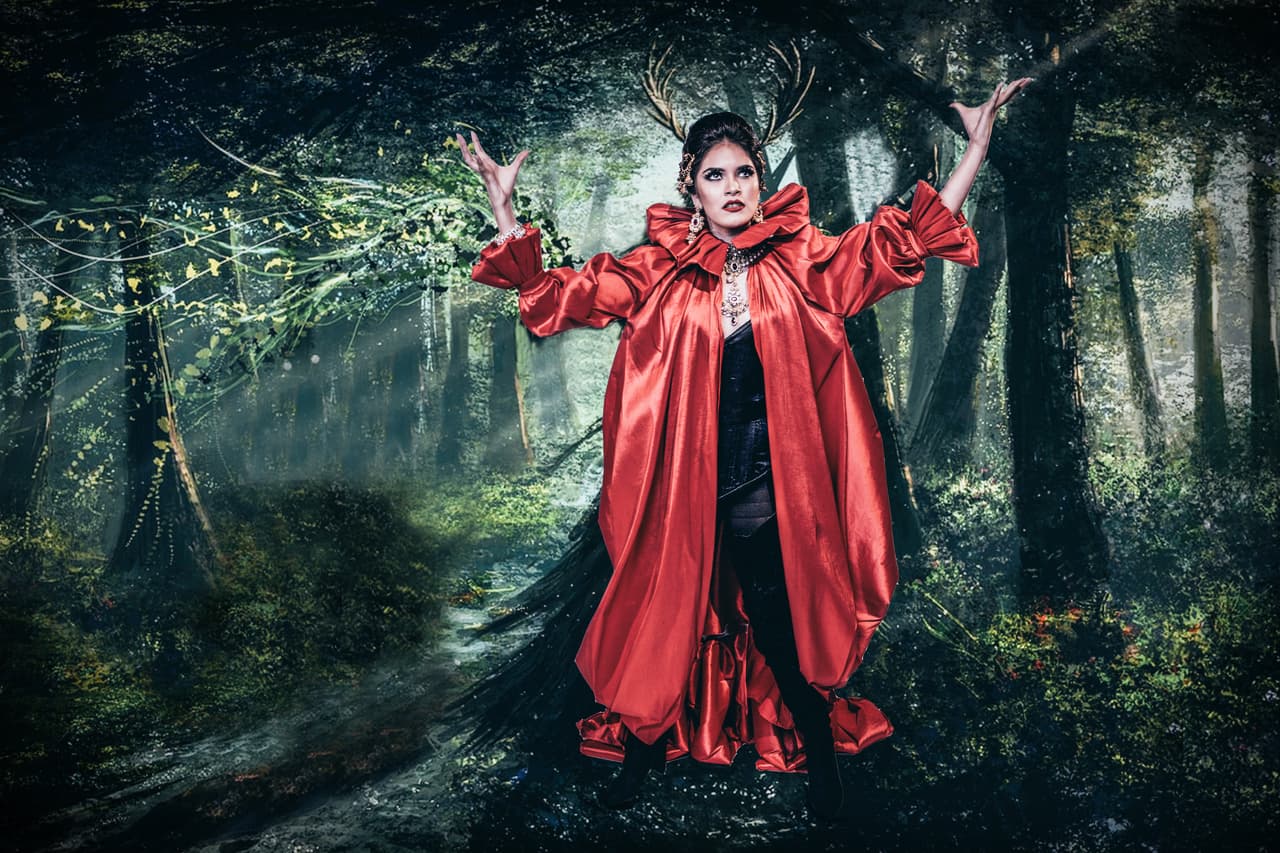 Lizzy Arredondo - Hechicera