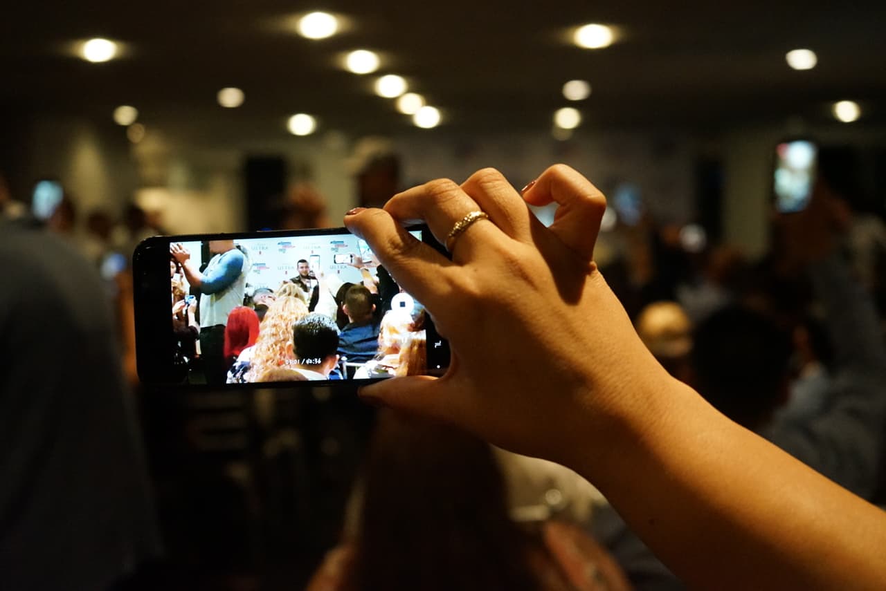 Todos los presentes corearon sus canciones.