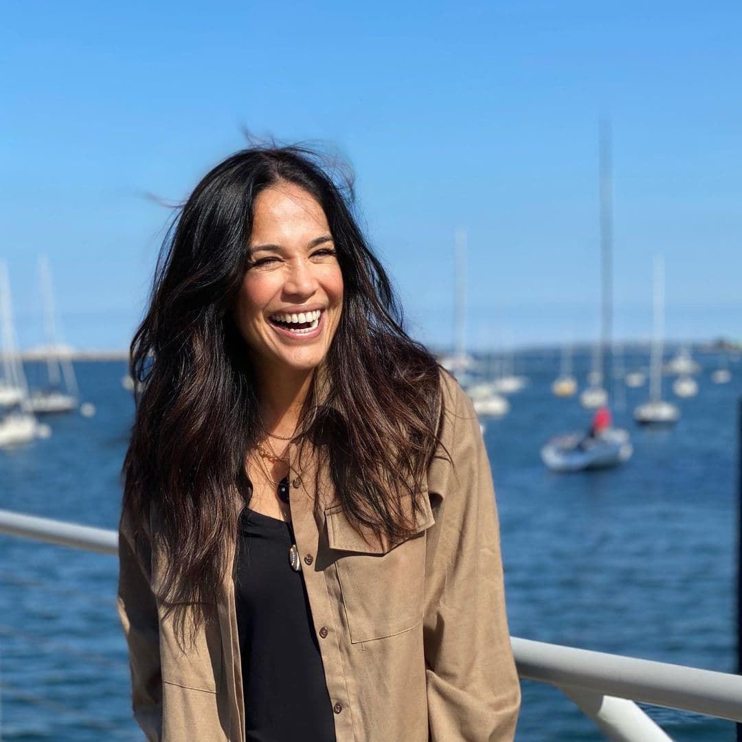 Sonriente y relajada, los looks de Karla Martínez en sus vacaciones por Boston