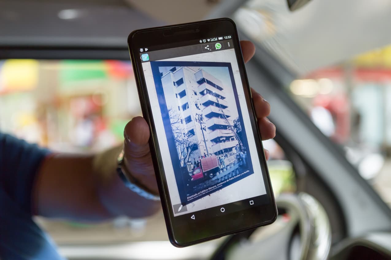 Fotos de cómo quedó el edificio Mónaco después de una bomba que le puso el Cartel de Cali que conserva el guía Noel en su celular.