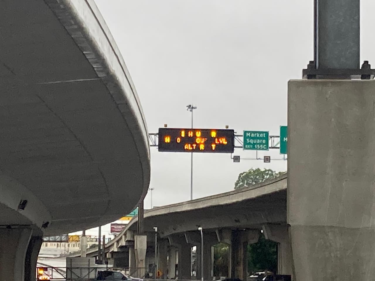 Las fuertes lluvias pudieran producir inundaciones, especialmente cerca de arroyos y áreas que drenan lentamente.