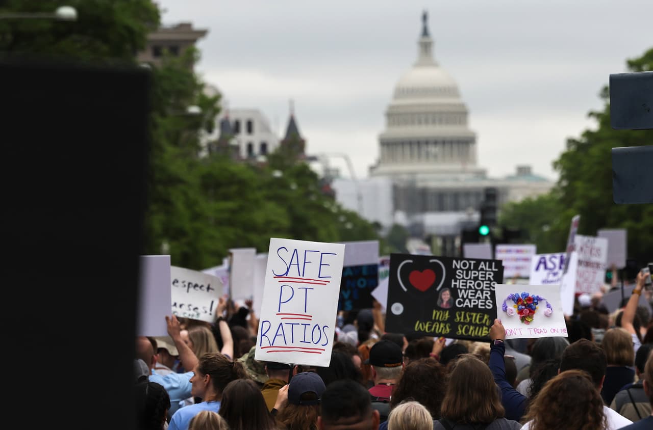 Desde la Casa Blanca, los manifestantes se dirigieron al Capitolio.