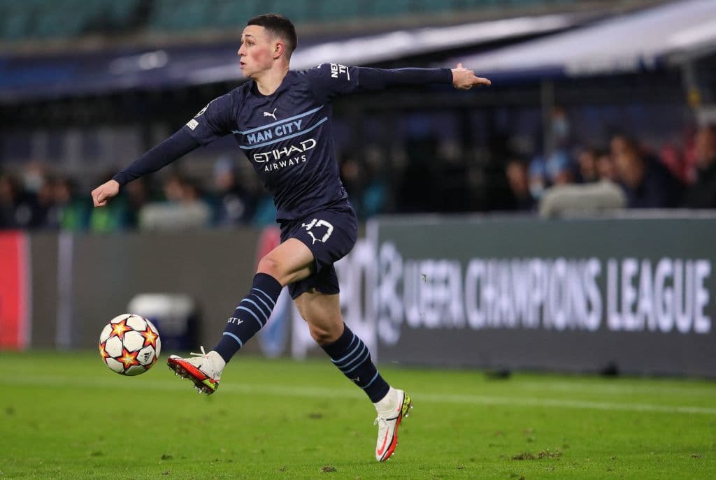 RB Leipzig derrota 2-1 al Manchester City de Pep Guardiola con goles de Dominik Szoboszlai y André Silva, para los 'Cityzens' descontó Riyad Mahrez ya al filo del partido. La escuadra alemana se queda con el tercero de grupo.