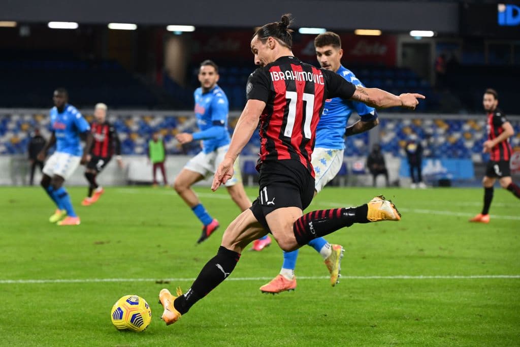 Zlatan Ibrahimovic, con doblete, y Jens Petter Hauge con gol de último minuto, le dan cómoda victoria al Milan ante el Napoli de Gatusso. El gol por parte de los napolitanos fue de Bakayoko; el mexicano Hirving Lozano jugó 53 minutos.