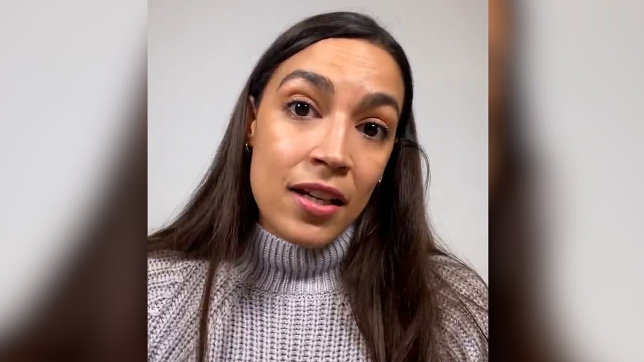AOC dice en vivo: “Soy una sobreviviente de agresión sexual y se lo he contado a muy pocos en mi vida"