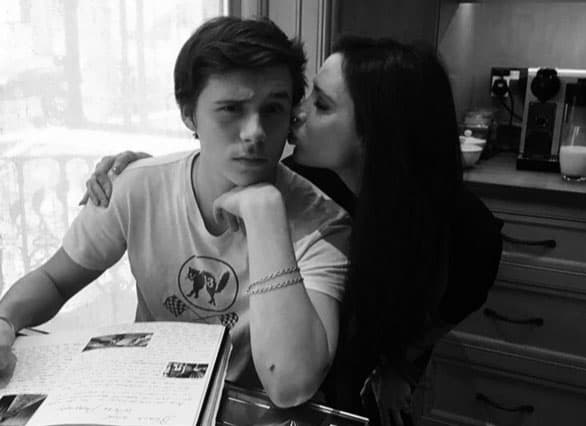 Un besito de la orgullosa mami Victoria.