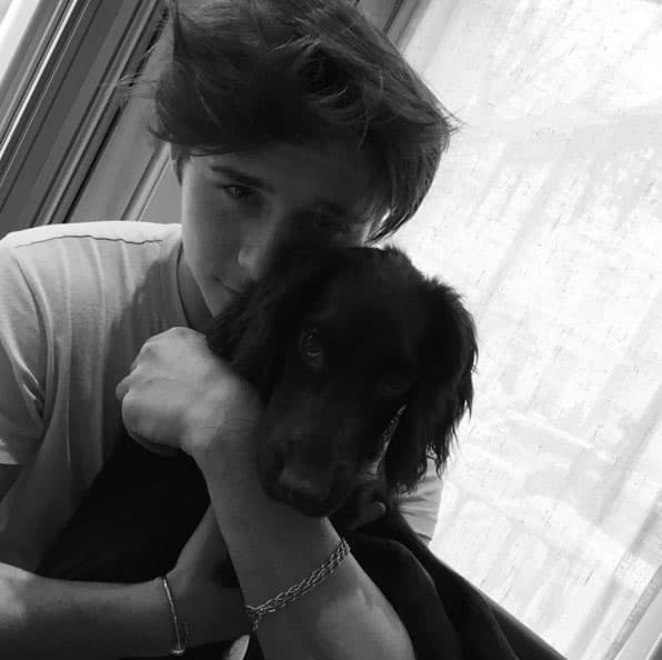 Con su perrita Olive.