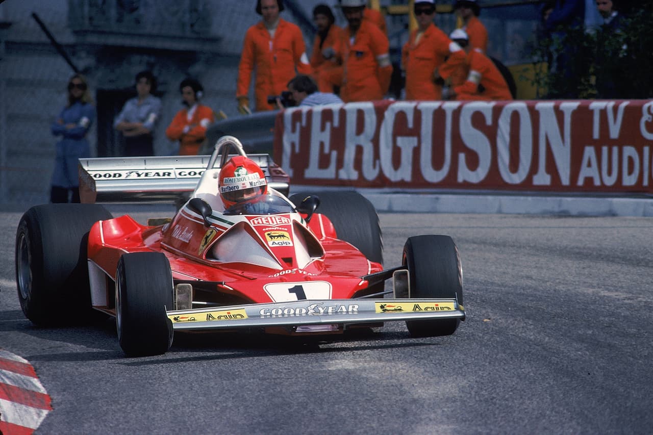 El austríaco Niki Lauda era vigente campeón de Fórmula 1 con Ferrari en 1976 y vivía su mejor momento como piloto.