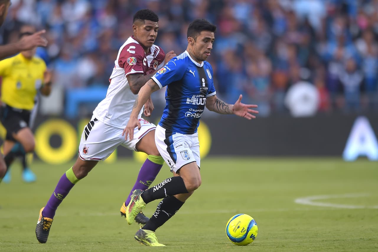El encuentro de hoy es el tercer partido consecutivo de Liga en el que los Gallos no logran vencer a los Tiburones.