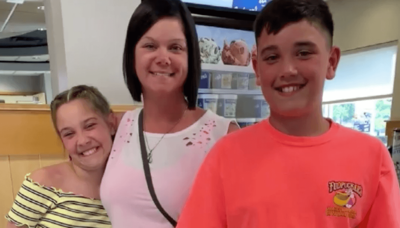 Una niña de 12 años también fue víctima esta semana de la bacteria “come carne”, en Florida. Kylei Brown no murió, pero no puede caminar luego que la bactería le empezó a comer su pierna.