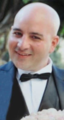 <b>Roda Abdulhassan Taher</b> es buscado por participar en una organización global de lavado de dinero que se dedica a las transacciones de propiedad de origen criminal por más de $94 millones de dólares. Se cree que puede estar en Nigeria, Sierra Leona, Líbano, Massachusetts o Michigan.