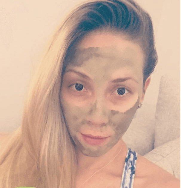 Se ha vuelto de moda subir este tipo de fotos y es que la gente aprecia cuando se dejan ver así. Aquí la cubana Odaray Prats.