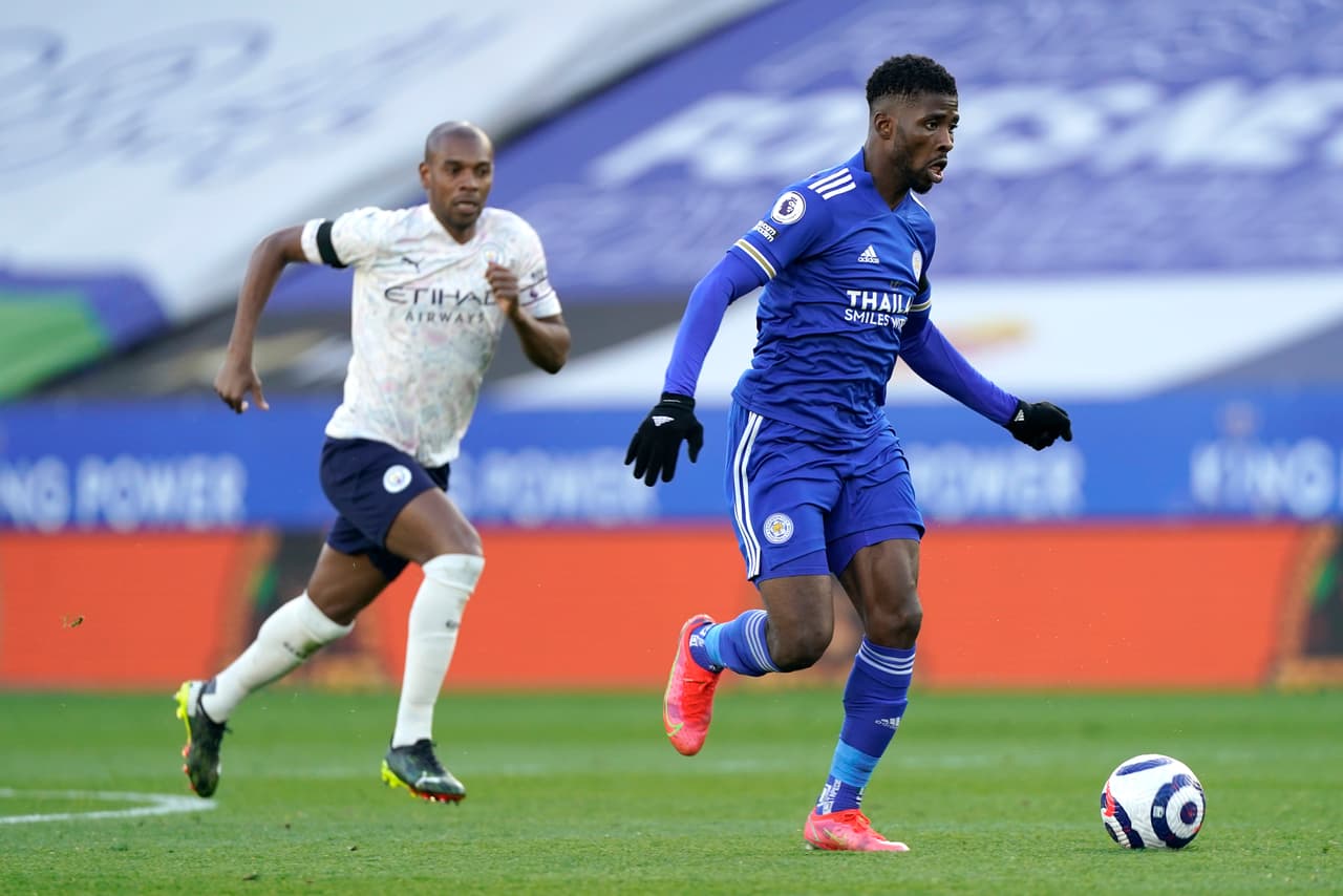 Manchester City es el líder de la Premier League con 74 puntos y deja muy por debajo al Manchester United con 57 unidades.
<br>