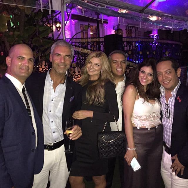 Aunque se les vio juntos varias veces, la actriz no quiso confirmar que tuviera una relación con Glaser. "El que realmente es ni se imaginan, no se van a imaginar", dijo al programa HOY en diciembre de 2015.