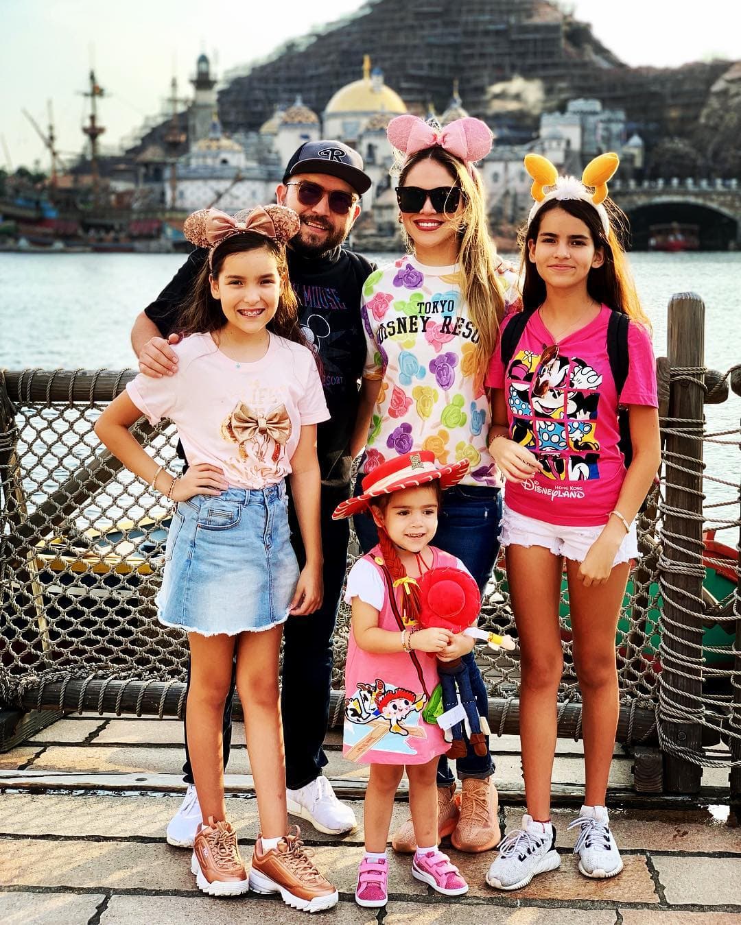 No existen dudas de la belleza de
<b>Celia</b> y el lÃder de la Banda El Recodo tiene a su musa en casa.