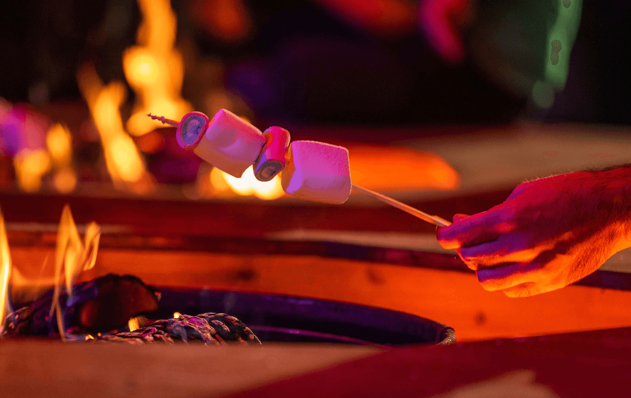 También habrá espacios para que las personas puedan disfrutar de acogedoras hogeras,
<b>y hasta preparar sus propios S'mores. </b>