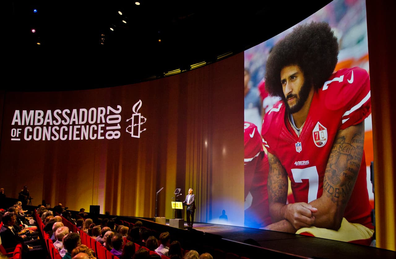 - Desde aquel 2016 inició una carrera como activista y al parecer no pretende dar tregua a la lucha contra el racismo en Estados Unidos.
<br>- Incluso, en 2018 fue reconocido con el Amnesty International Ambassador of Conscience Award en Ámsterdam.