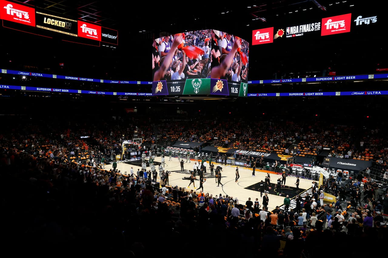 El equipo de Phoenix Suns venció 118-108 a los Bucks.
<br>