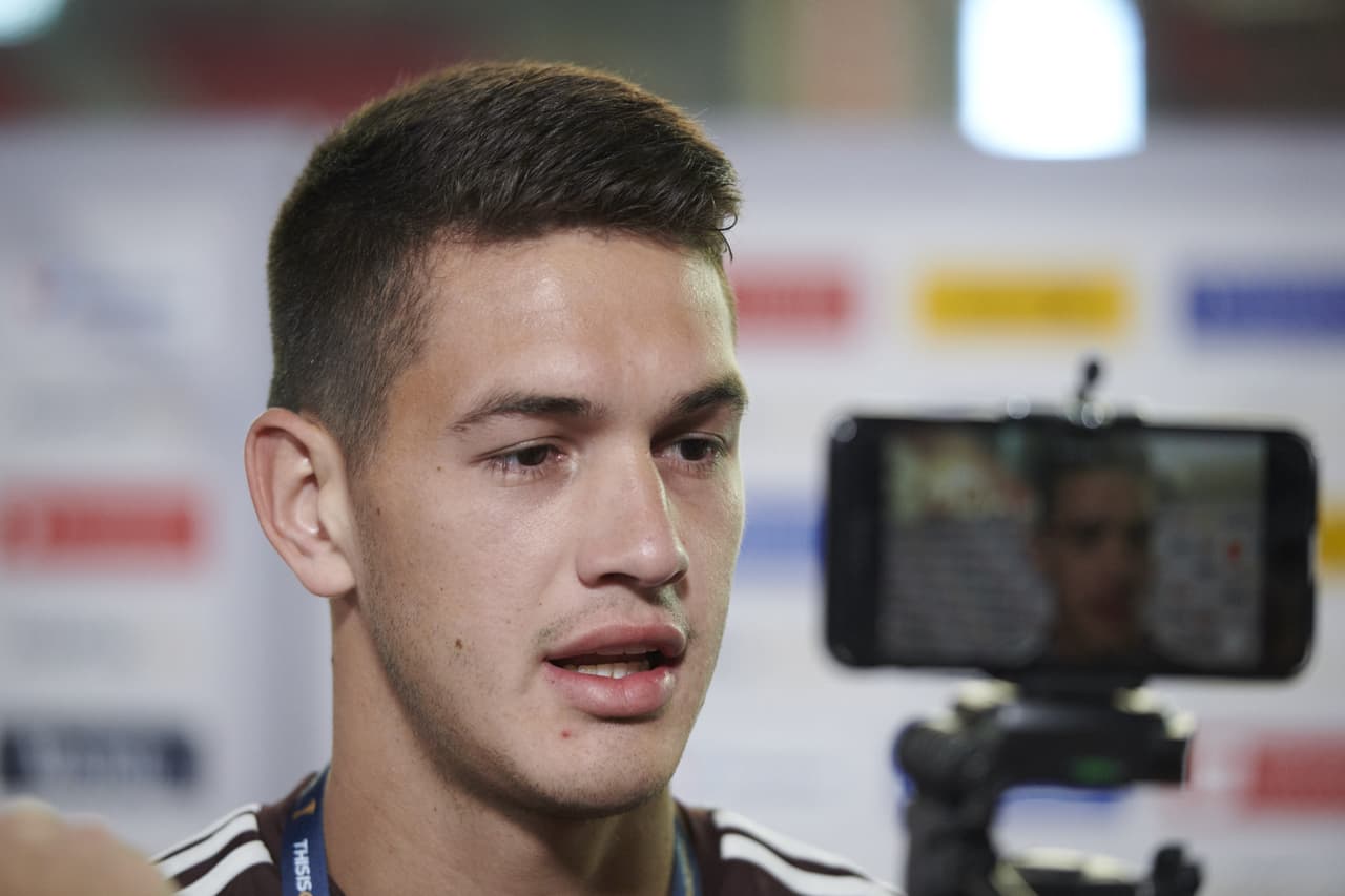 La Selección Mexicana de fútbol cerró así su preparación de cara a su importante duelo por la Semifinal de la Copa Oro 2019 cuando este martes en Phoenix se vea las caras ante la revelación del torneo, la Selección de Haití. Los integrantes del Tricolor y su entrenador, el argentino Gerardo 'Tata' Martino, sostuvieron un encuentro con la prensa luego de la práctica con el que bajaron el telón de los preparativos para su duelo que da un boleto a la Final del certamen.