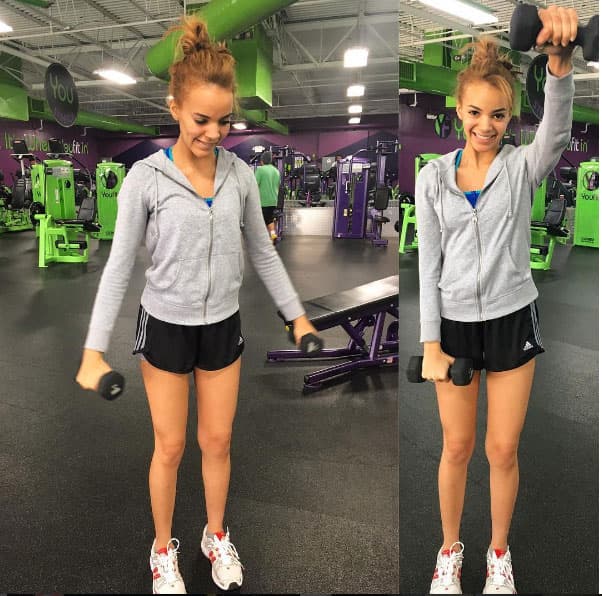 Leslie Grace también mantiene su esbelta figura con constante ejercicio.