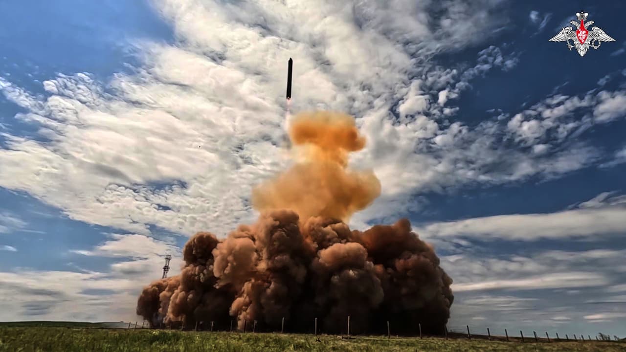Rusia realiza maniobras masivas con sus fuerzas nucleares mientras Ucrania intensifica sus ataques con drones