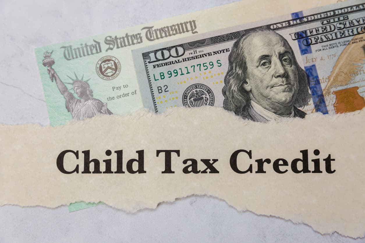 Cómo el rechazo de Manchin al plan social de Biden acaba con la extensión de los hasta $3,600 del crédito por hijo