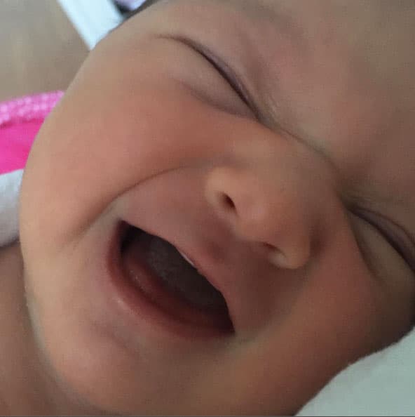 Bárbara compartió esta "carcajada" de la nena para iniciar la nueva semana.